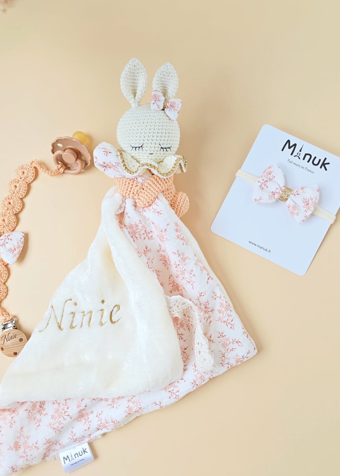 Coffret Naissance Personnalisé Doudou Lapin Attache tétine Bandeau Bébé