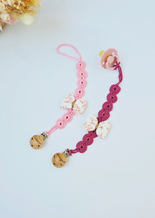 Attache tétine en crochet Personnalisé