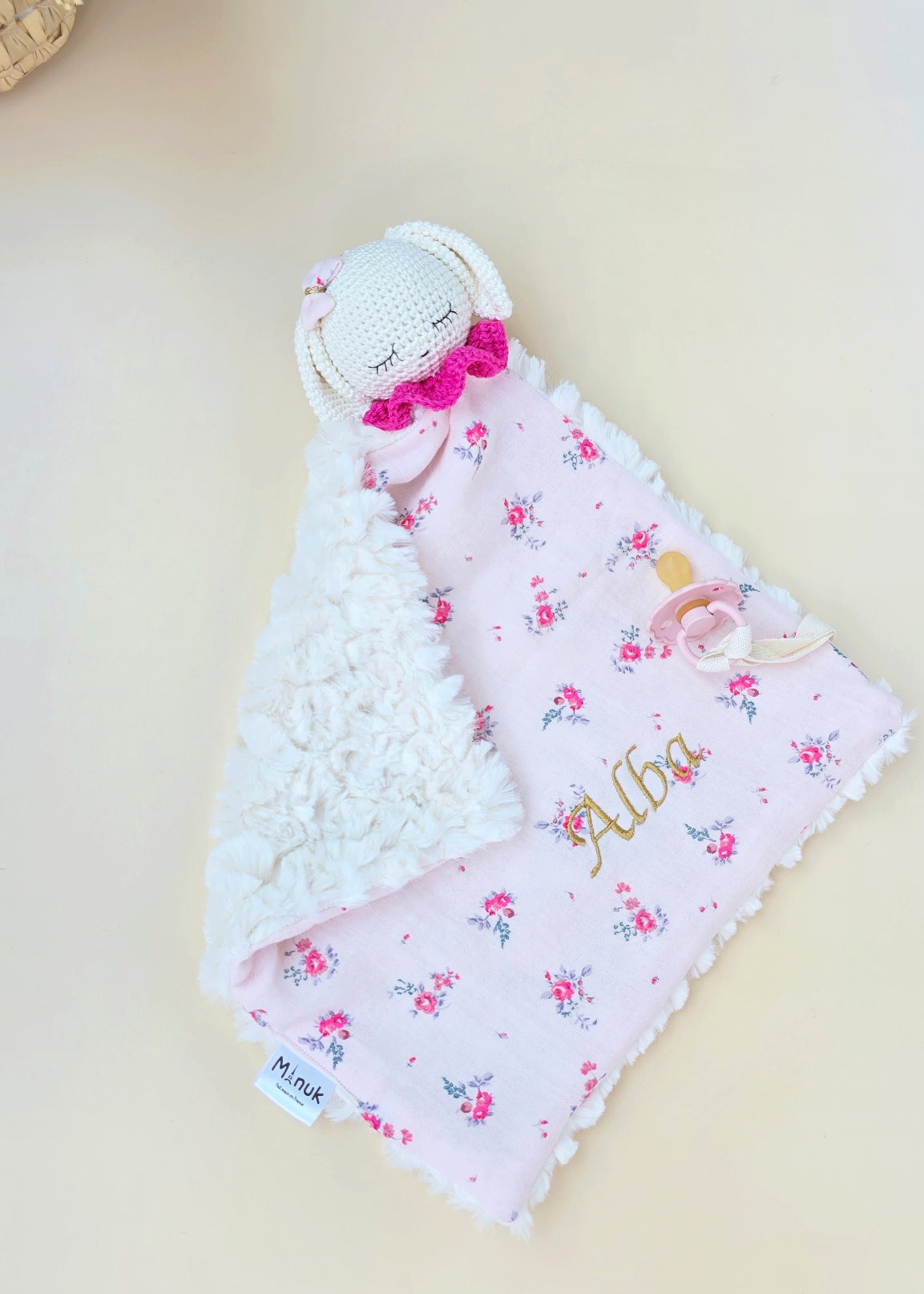 Doudou lapin fleuri personnalisé